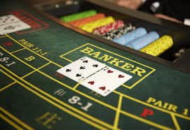 lucky 8 mobile app screen showing slots live casino Philippines player